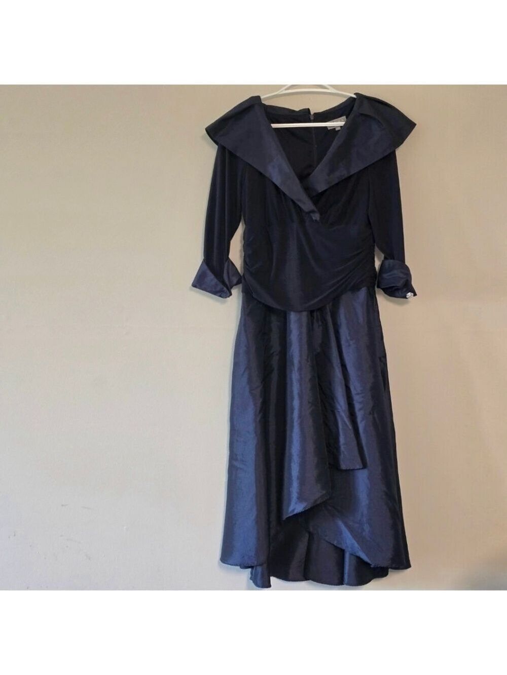 Vintage Laura petites 50s cocktail midi dress size 12 color navy blue